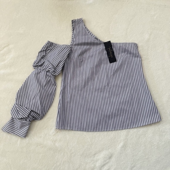 Petersyn Lara Top in Empire Small - Picture 2 of 5